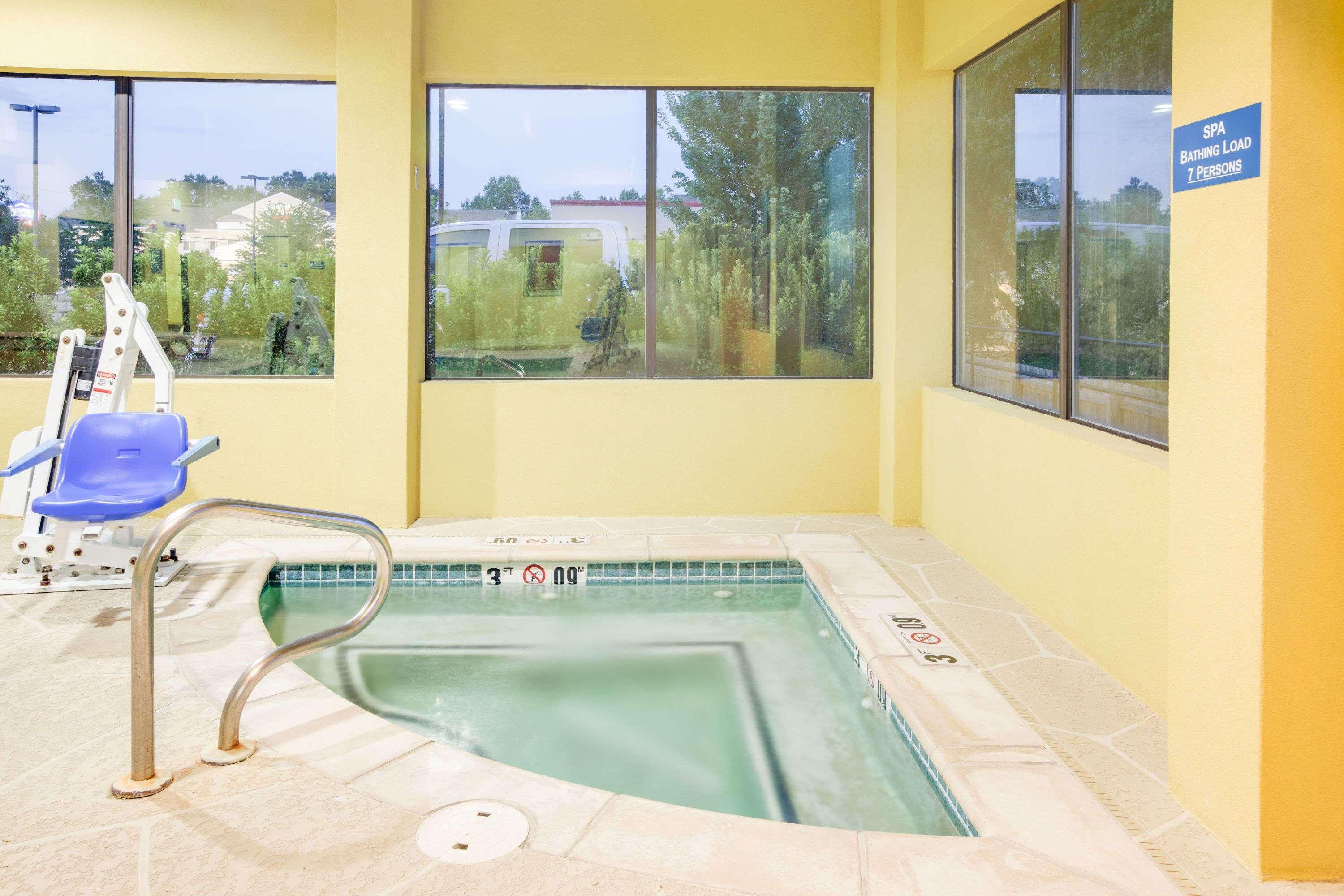 Days Inn & Suites By Wyndham Russellville Luaran gambar