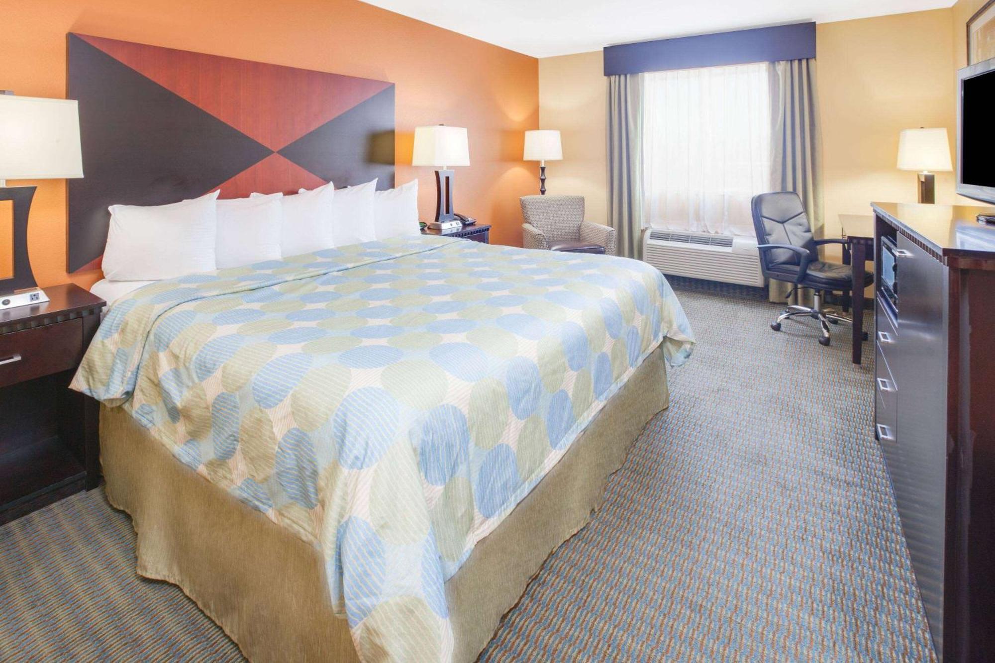 Days Inn & Suites By Wyndham Russellville Luaran gambar